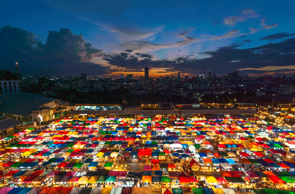 Pak Khlong Talat targ kwiatowy w Bangkoku