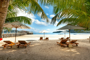 Plaża Ao Nang w Krabi w Tajlandii - Phuket czy Krabi