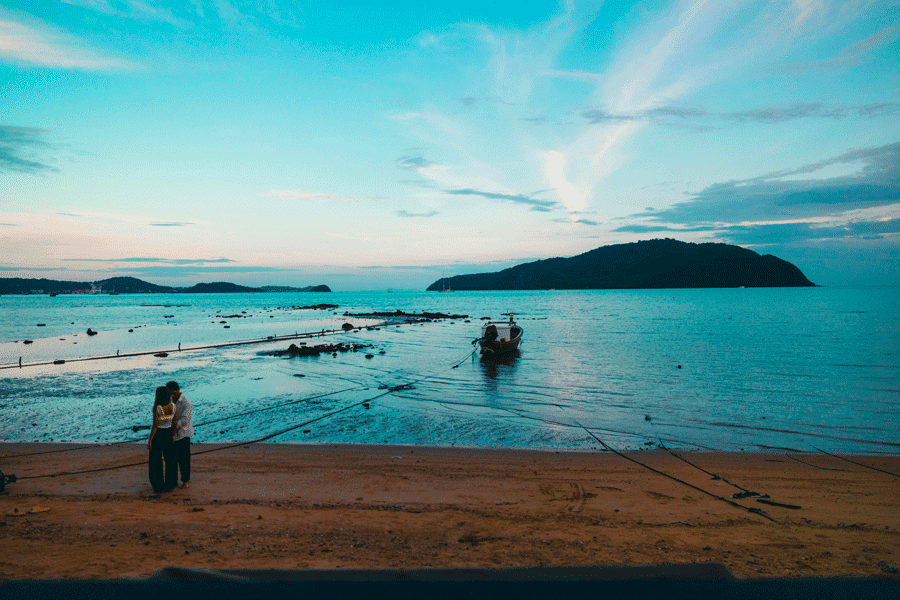Zachód słońca na Phuket w Tajlandii - Phuket czy Krabi